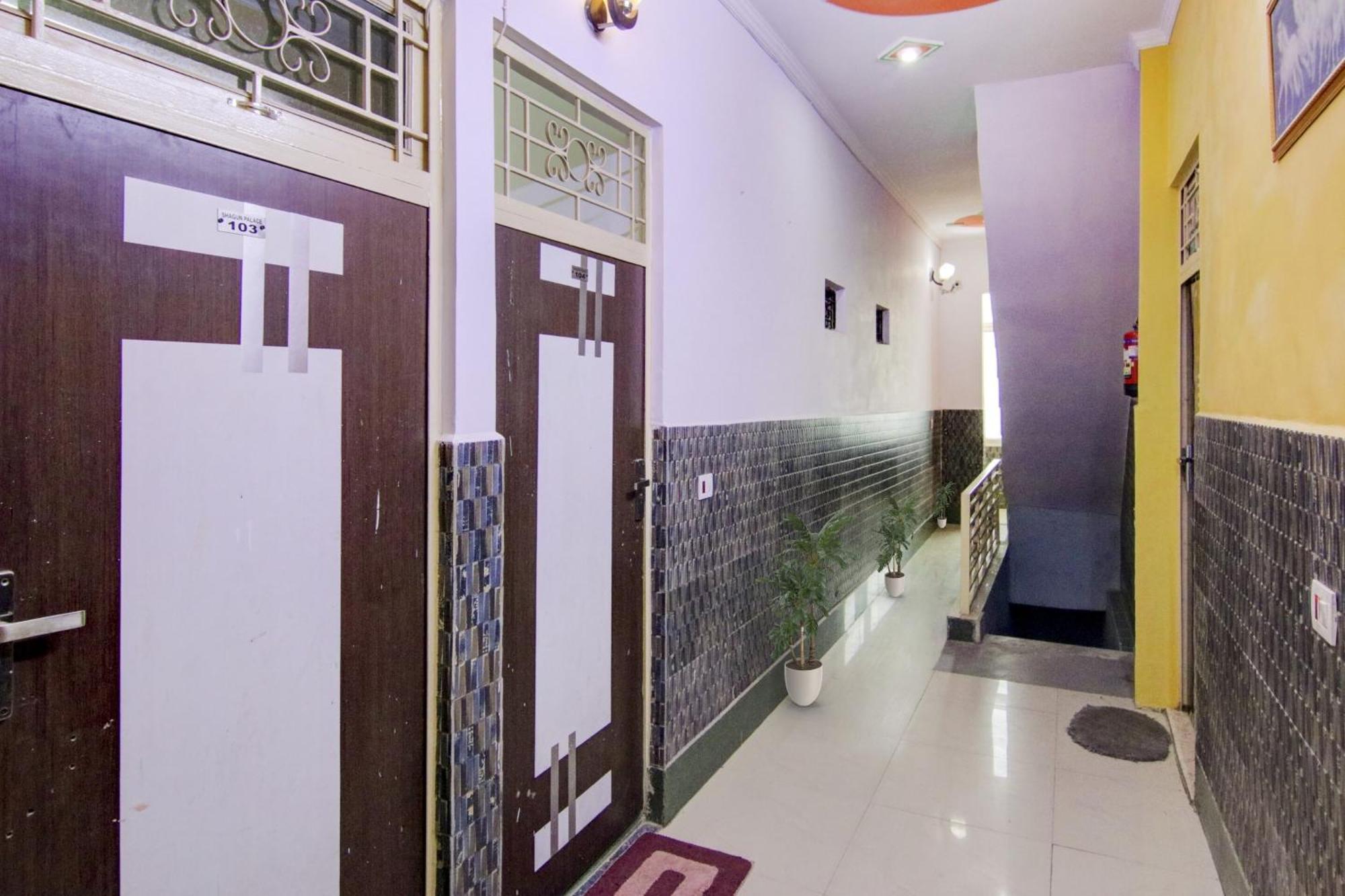 Hotel O S Palace Near Samaypur Badli Metro Station Delhi  Bagian luar foto